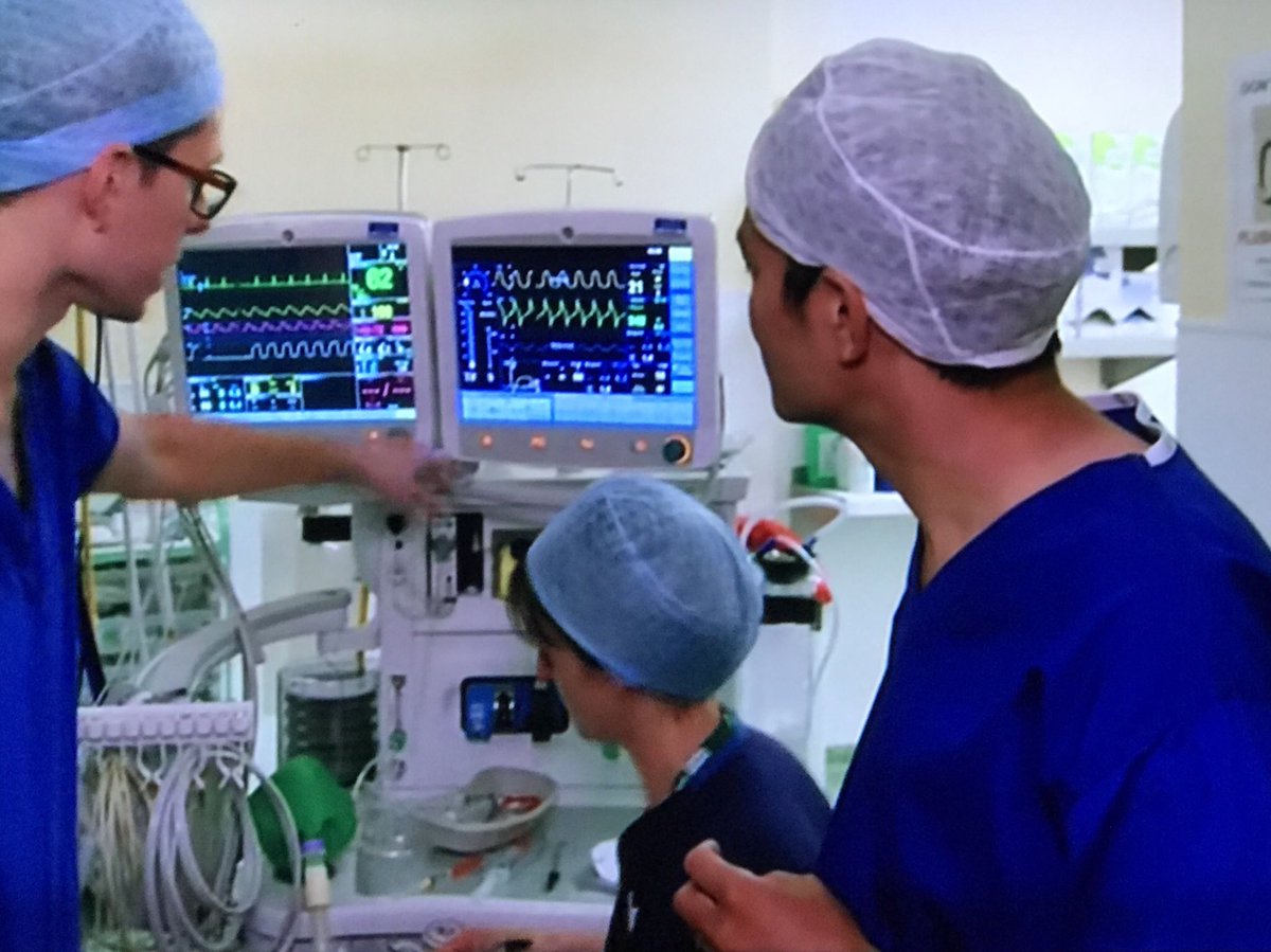 Tim Cook tweet media