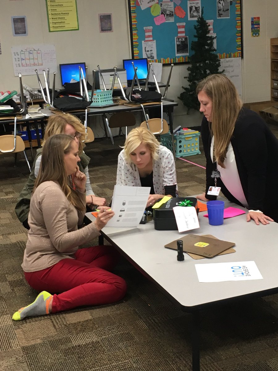KSwininger's tweet photo. #BreakoutEdu #maplewoodtopdogs #FCSCspartanpride https://t.co/WzLNjN59tg