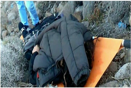 KıyıyaVuran İnsanlık
Suriye'den kaçıp boğulanları görüyorduk
Şimdi de Türkiye'den kaçıp boğulanları görüyoruz
Peki buna sebep olan kim