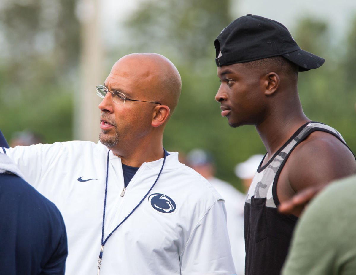 DailyCollegian's tweet photo. Penn State football recruiting roundup: @JustinShorter15, Ricky Slade (@TheSlade_Era) and @Isheemyoung send their teams to the next round 
https://t.co/wXsuPKQiTN https://t.co/gTI6ZI8CYx