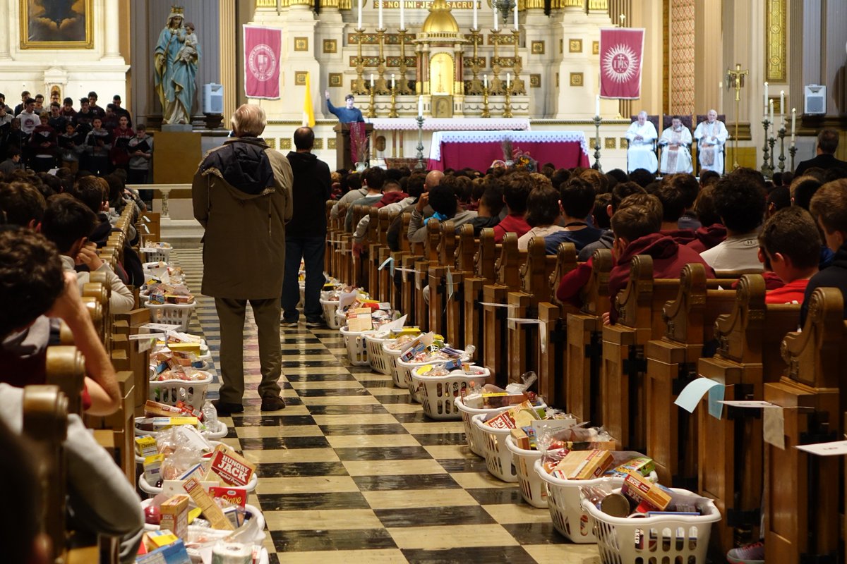 SJPREP's tweet photo. #Thanksgiving Food Delivery Day: +350 baskets with turkey, pie, stuffing, veggies, fruit, cereal, etc., delivered to our North Philly neighbors. One of the best days of the year! #SJPService https://t.co/LMAQxq3HC1