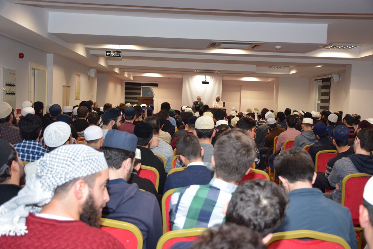 ihsanhocaresmi's tweet photo. Kudüs eski Müftüsü Şeyh İkrime Sabri hocamız İFAM'daki konferansında "Müslümanların Kudüs davası"nı anlattı. https://t.co/vPTbrmMW47