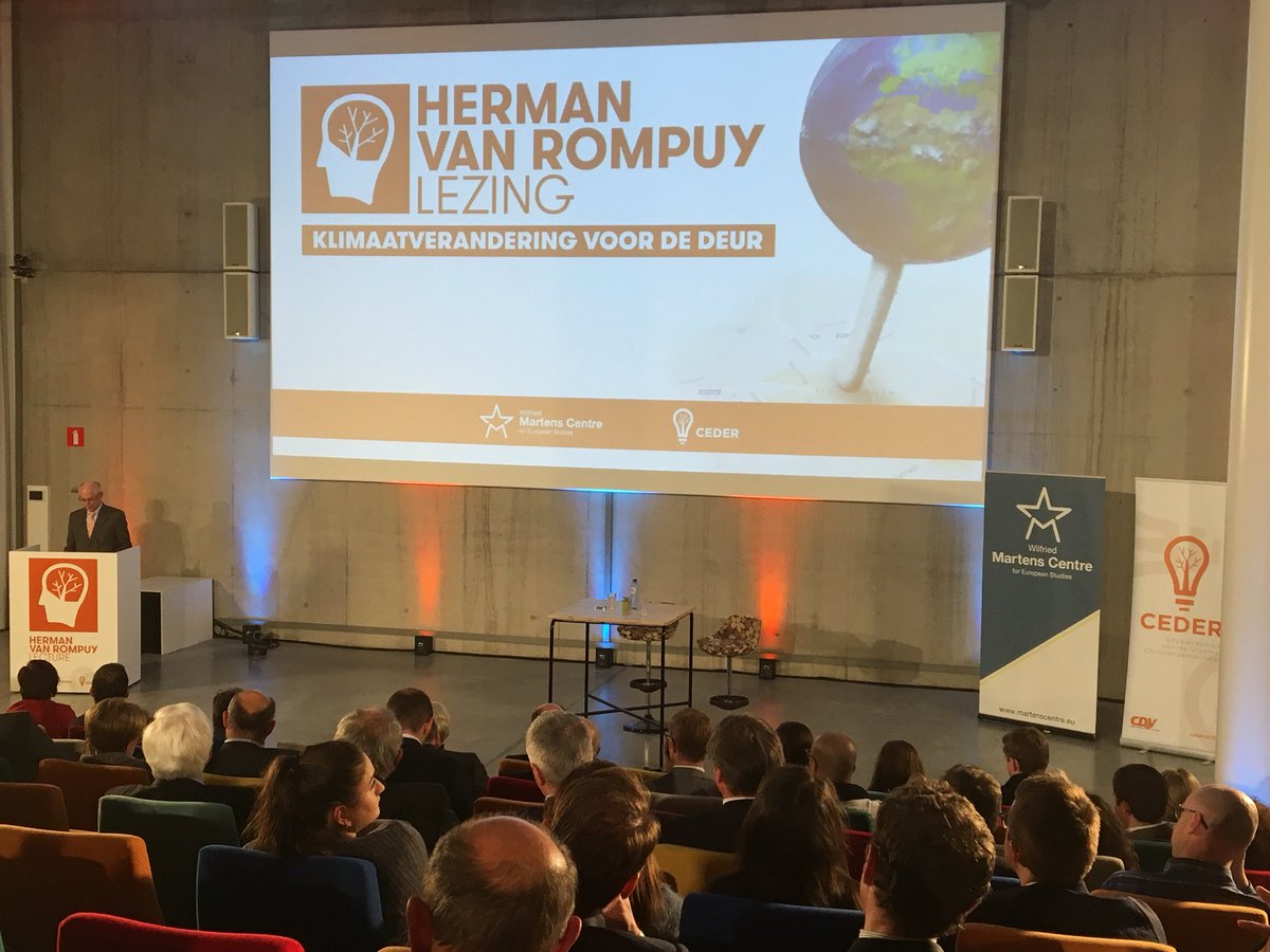 GKindermans's tweet photo. Hoe zal onze wereld de doelstellingen van de klimaatconferentie van Parijs realiseren? Op een Herman Van Rompuy lezing vanavond in Tour &amp; Taxis werd daarvoor bijzondere aandacht gevraagd. Onze steden en gemeenten krijgen daarin een  zeer grote rol toebedeeld https://t.co/ByFSb32vLz