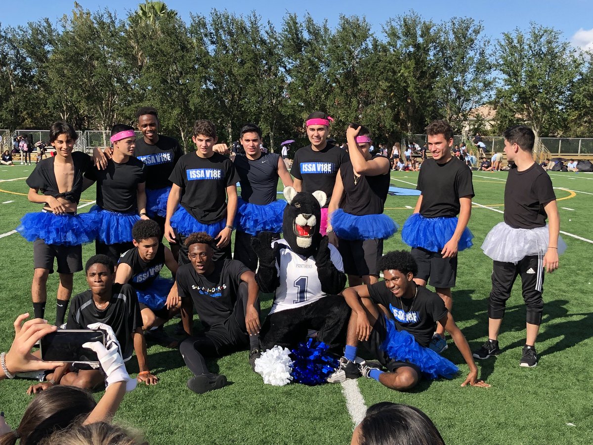 _SA2018's tweet photo. Thank you to everyone who came out to the Annual Senior Powder Puff Game!! 🏈 Wish you all a Happy Thanksgiving Holiday! https://t.co/x6kcS2RaPg