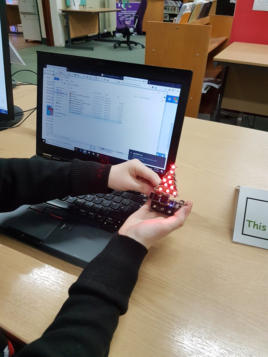 WirralCode's tweet photo. We had fun today at @Wirrallibraries Wallasey using #Microbit with some #Xmas addons and #Scratch :D https://t.co/scQ1mBxDzR