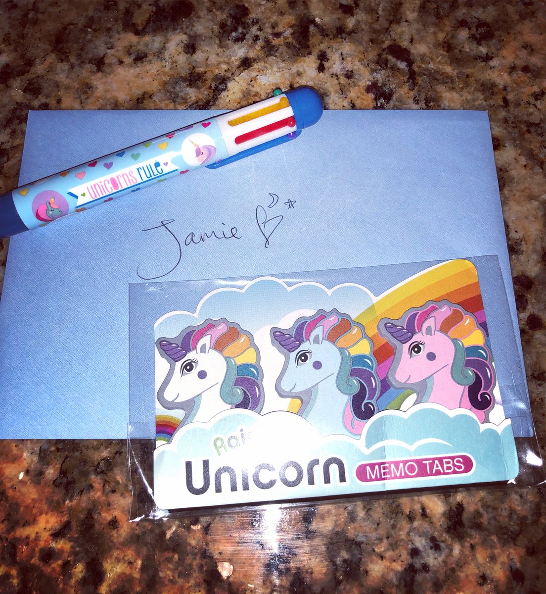 jamieelizabeth7's tweet photo. A little unicorn magic found its way into my mailbox from the ever sparkly @lrconsiderer ...π
#BecauseUnicorns π¦ π https://t.co/OQdjkx2AhM