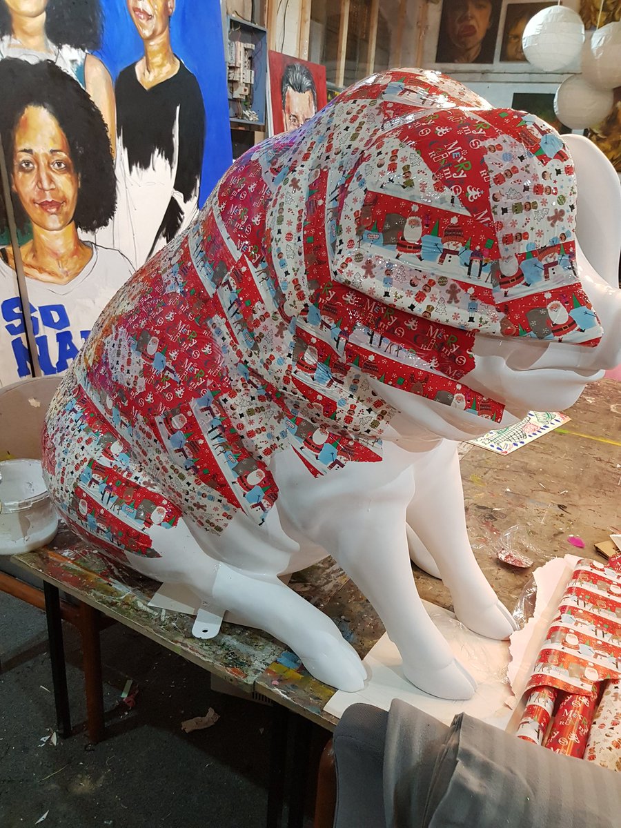 hainesart's tweet photo. Starting Xmas @hensontrail pig sponsored by  @secretgardenthe tonight for @mktggloucester maze in Kings Sq @GloucesterBID @JasonIJSmith https://t.co/5YWPKIKDZ4