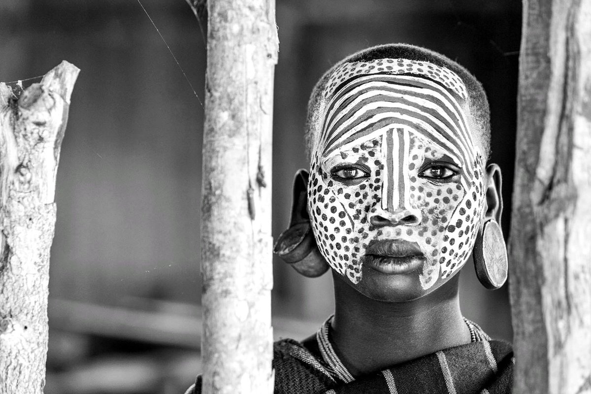 World in Faces 

content.notesfromtheroad.ch/our-world-in-f…