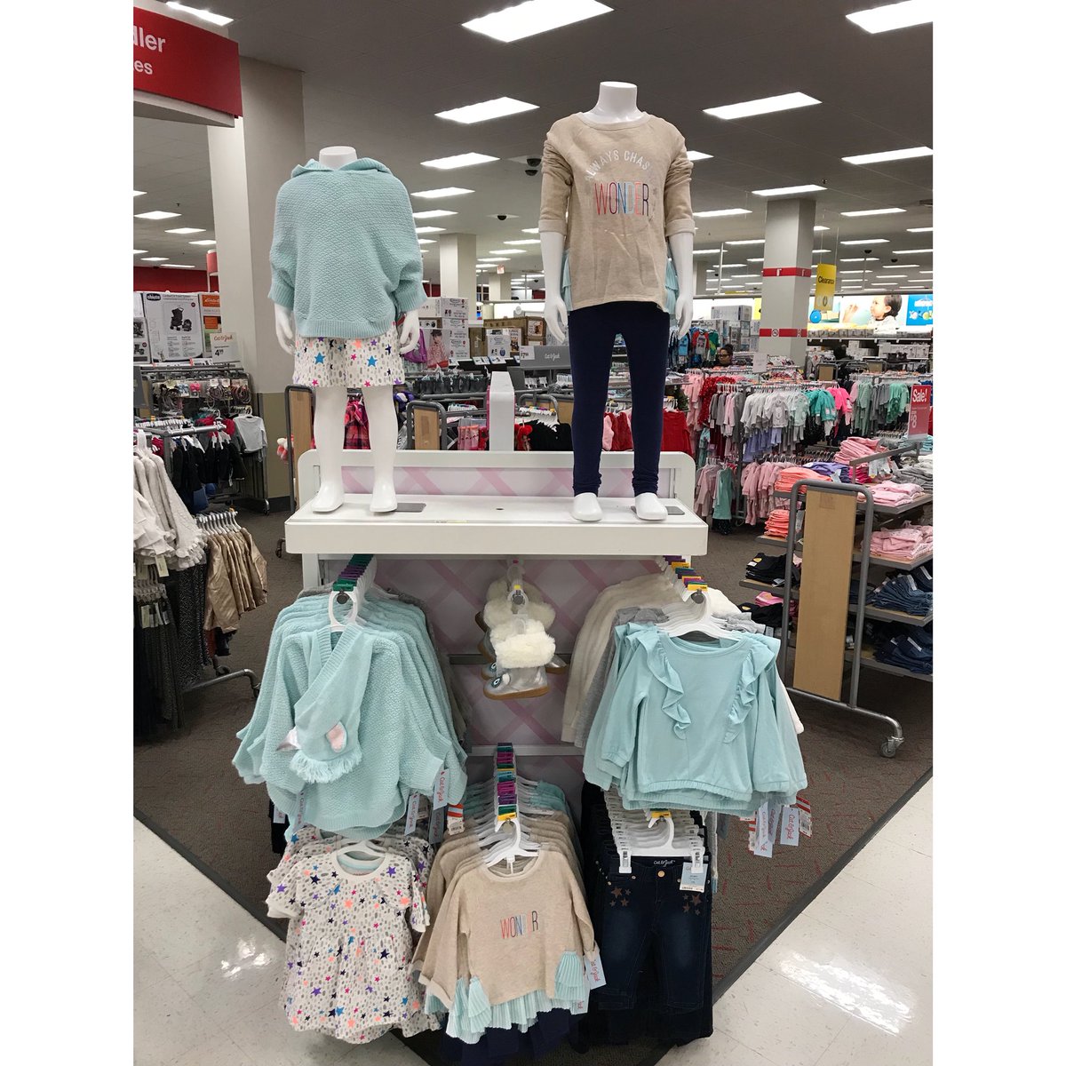 RaulitoVm1888's tweet photo. When sizes run low, it’s time for a change! #ChasingWonders / #FlannelSeason / #LayersSeason / #TargetStyle / #T1888 / #SoftlinesTL https://t.co/mSpZKqLupK