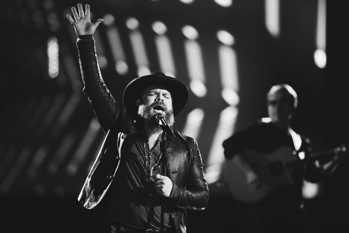 NBCTheVoice's tweet photo. .@adam_cunningham is performing “Fortunate Son“ by Creedence Clearwater Revival for tonight’s Last Chance performance. #VoiceResults https://t.co/xdNTZIw56P
