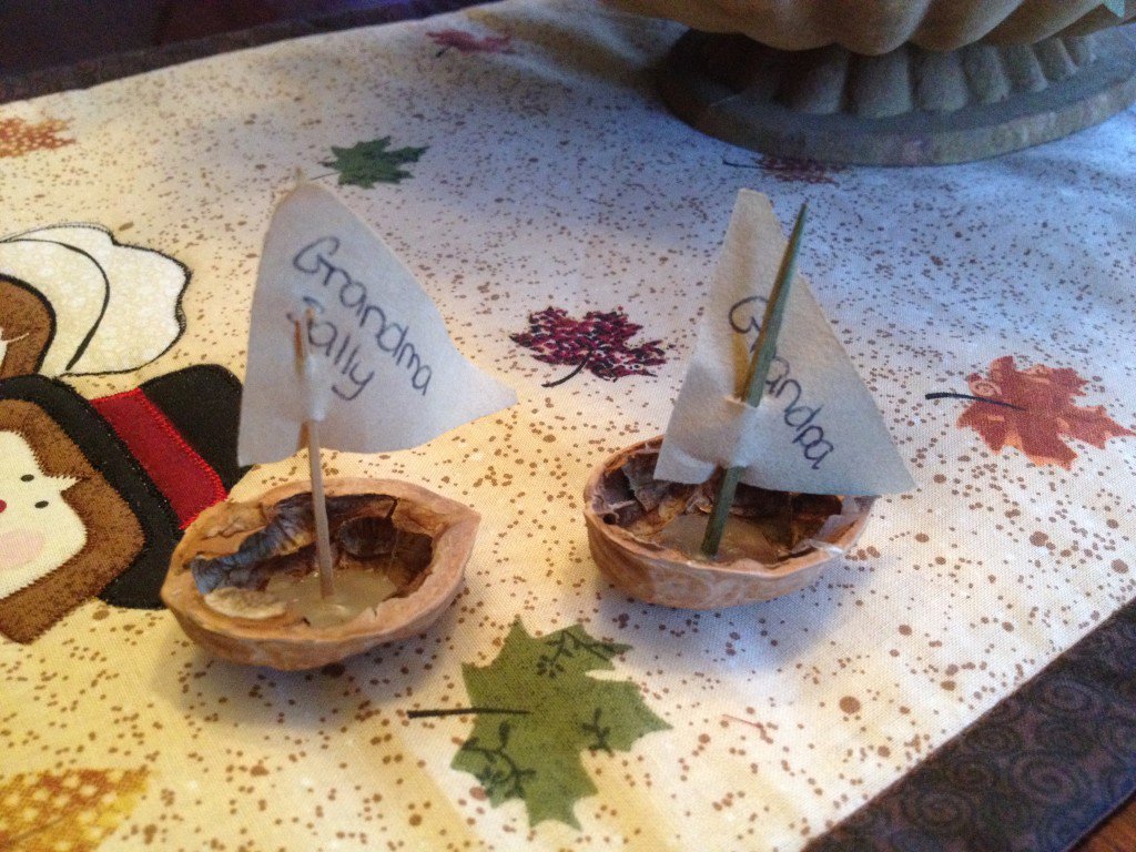 BrandConnectNYC's tweet photo. Crack a walnut in half, add a toothpick w/ a flag. Decorate the flag, add a name &amp; your Mayflower is your place card #ThatsMyPoint https://t.co/LoFGiCGbg8