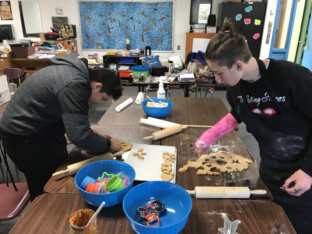 1564jam's tweet photo. @AtownCOMPASS Making dog treats because we are grateful for animals! https://t.co/3k2KWBipM2
