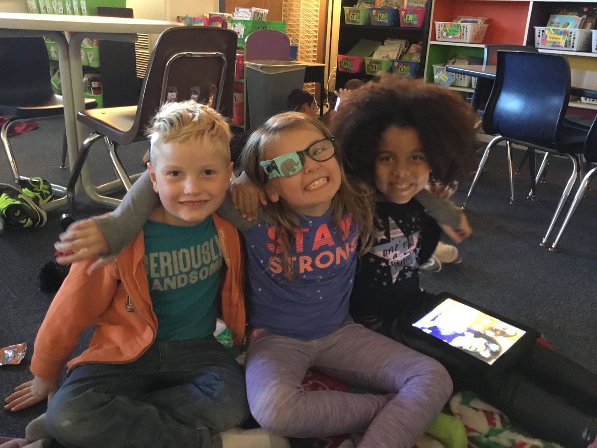 Relaxing at our iPad Picnic! <a href="/LWNKCSD/">Linden West NKC</a>