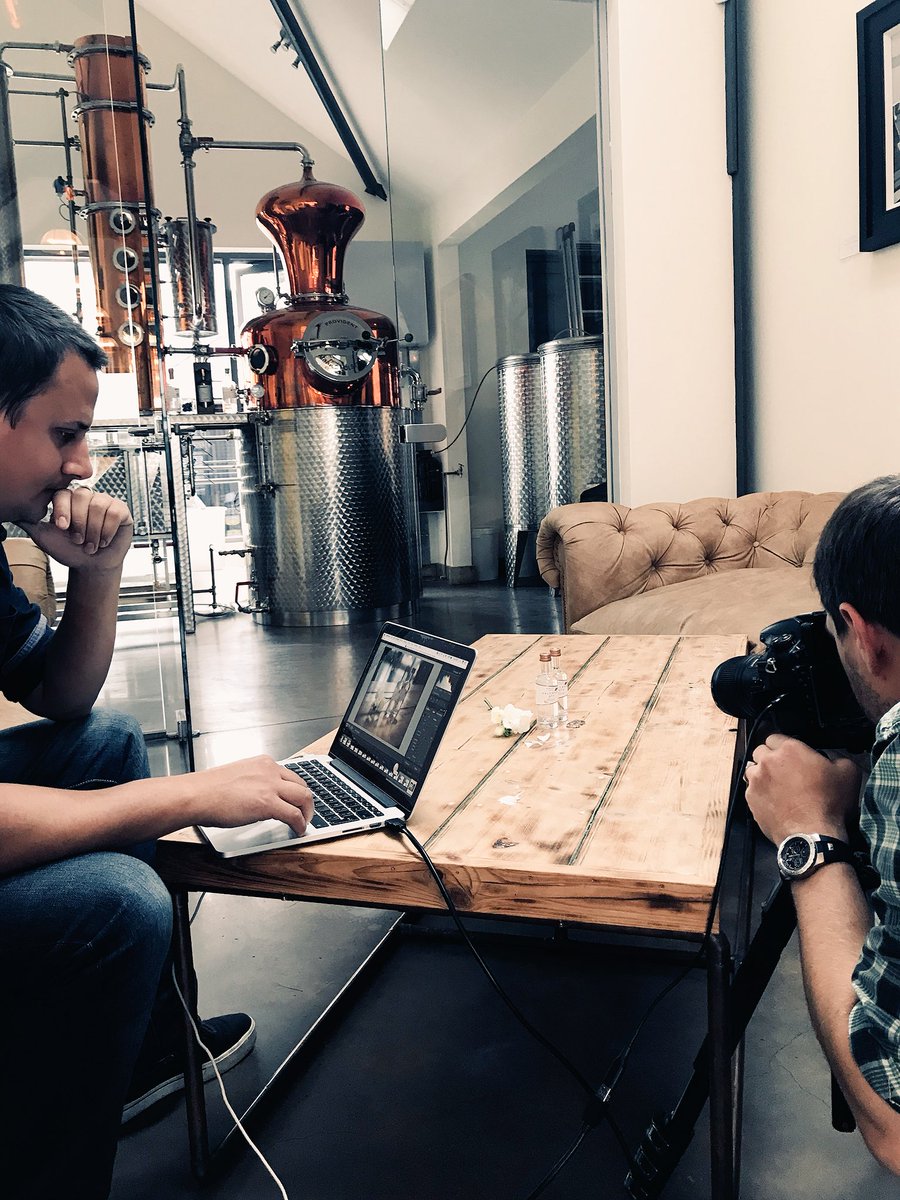 FrankieWilde8's tweet photo. Brilliant shoot @SalcombeGin with @reallygoodmedia today https://t.co/ZatHhiFycg