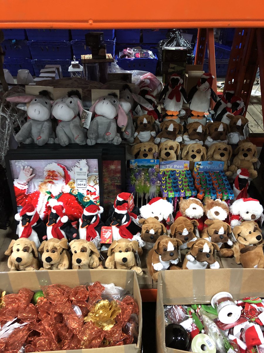 CTaylorAuctions's tweet photo. It’s that time of the year. And there is plenty of #xmas decorations in our #sale this Thursday. Register for our general #auction today!! #deal #bargain #manchester #salford https://t.co/HzsaMXdaRc