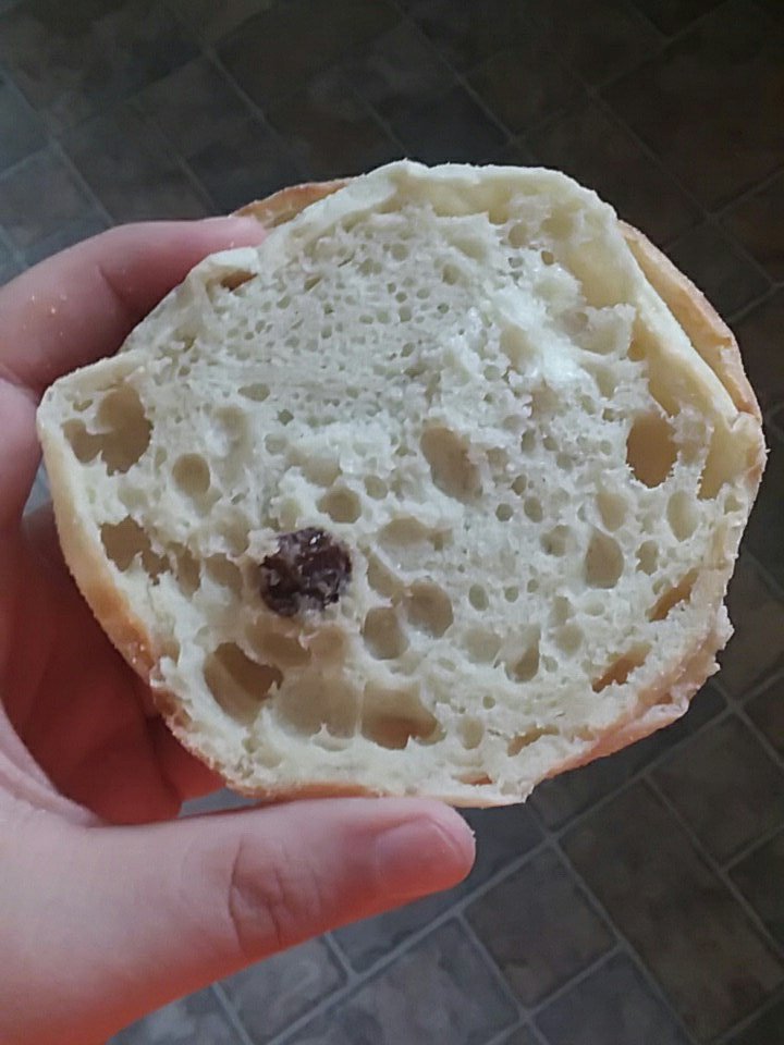 randafal15's tweet photo. @FranzBakery what is this? :c https://t.co/6W0eUqq3U2