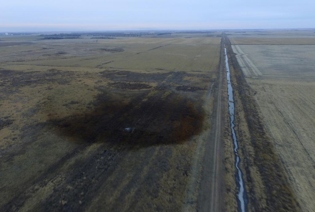 relombardo3's tweet photo. Hmm, Possibly Greed...
Why A Massive Oil Spill Couldn't Stop The Keystone XL Pipeline.
#NoKXL #WaterIsLife #ProtectorsNotProtester #KeepItInTheGround #NoDAPL #NoLNG #NoEnbridgeLine3
https://t.co/eKKFygaT0Q https://t.co/IIoHmy92vO