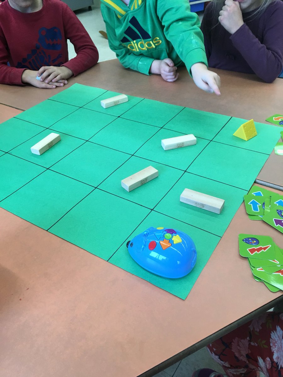 whiteside_LDSB's tweet image. Pressie is baaaaack!!!
#Kinderchat #codingkinders