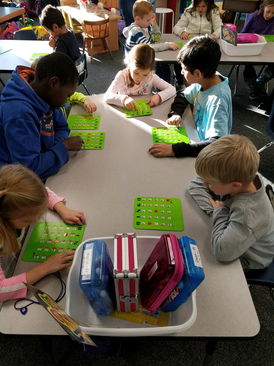 Thanksgiving Bingo!  Lots of fun Thanksgiving jokes and  facts !  Ask your students! Thank you to 4th and 5th grade for helping our k-1 students.