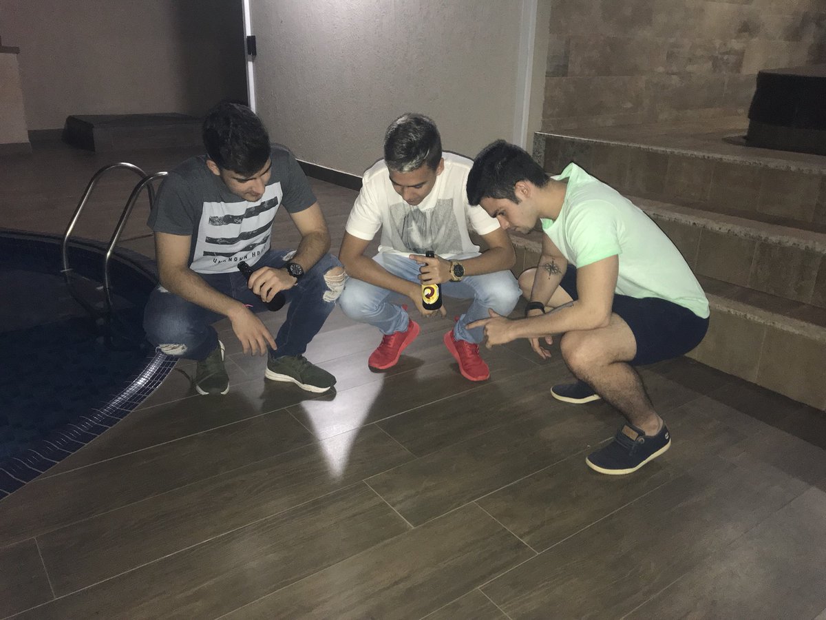 giancarlok_'s tweet photo. postando pra comemorar que o @miticojovem postou vídeo com aquela pose mitica #meteamala https://t.co/fafaIMBSbP