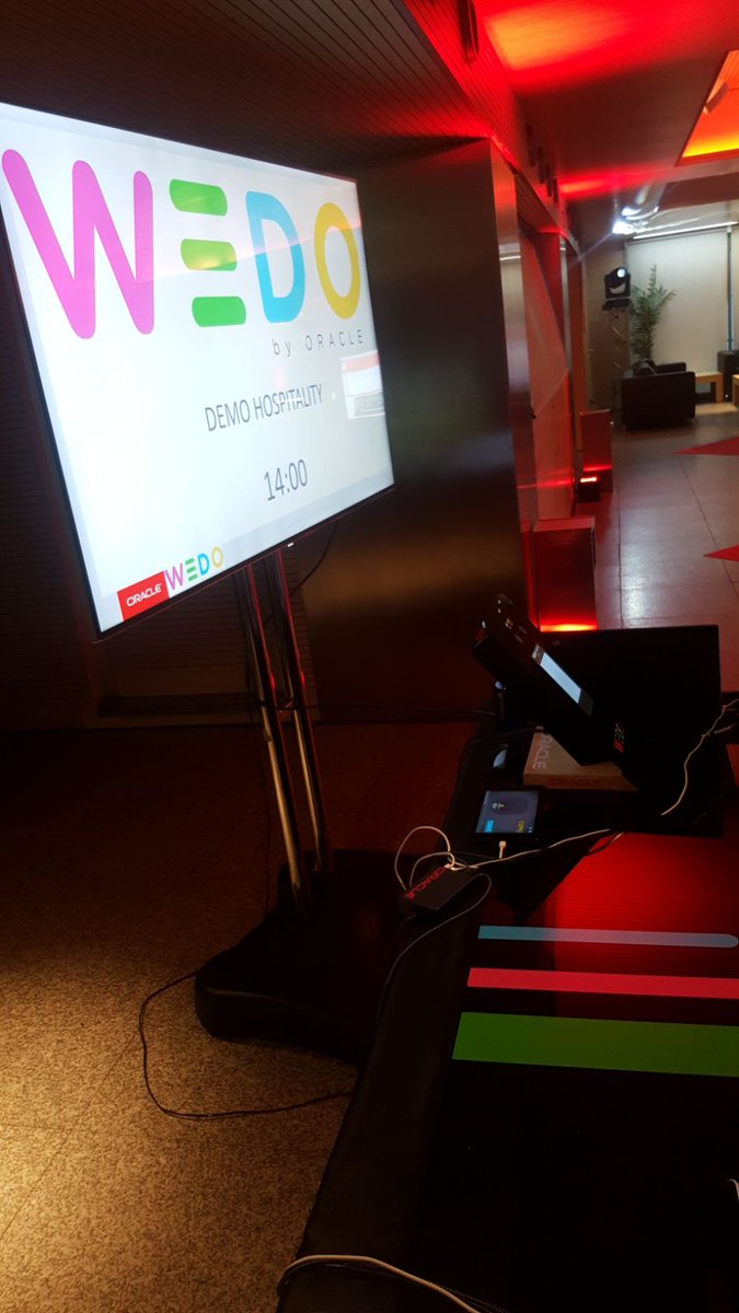 wedosmarth's tweet photo. today #WeDoTeam at #JourneyToTheCloud #OraclePartnerDay in #Madrid, live #WeDoHospitality demo with #Oracle #Partners https://t.co/6qDkC7bDiE