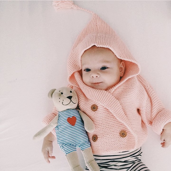 Feliz mesversário!
Espero que o dia esteja a correr bem, pequena. Festejamos em breve, com todos os peluches e amiguinhos. És o meu mundo, feijãozinho. 

(Eu sei, parece que foi ontem!)