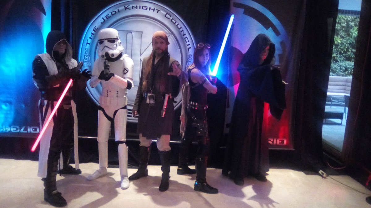 jkcv001's tweet photo. Este Domingo la pasamos Genial junto a @RenHotelsCCS @RoccoPirillo @CaracasComicCon @jkcv001 Disfrutando de un excelente evento. https://t.co/VjOCJaRiWH