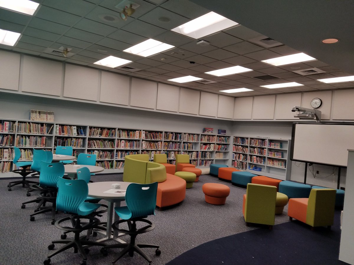 CARRIEROTH18's tweet photo. What's new in the Design Center?! #onlywb @WBSDHuskies https://t.co/YEelyBNWW8