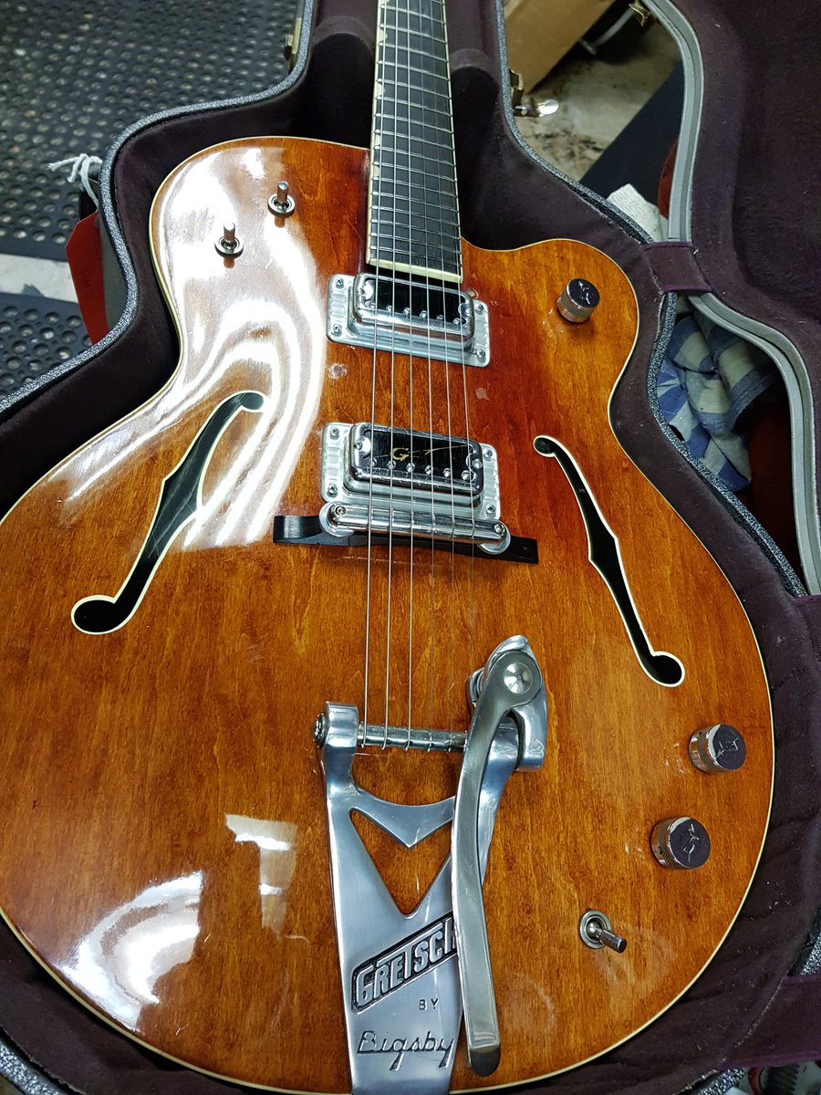 For sale: 1964 Gretsch 6119 'Harrison model'. Refretted a year ago, plays and sounds great. Original case. Offers around £2600. Can be viewed at the workshop. Please share, RT, etc