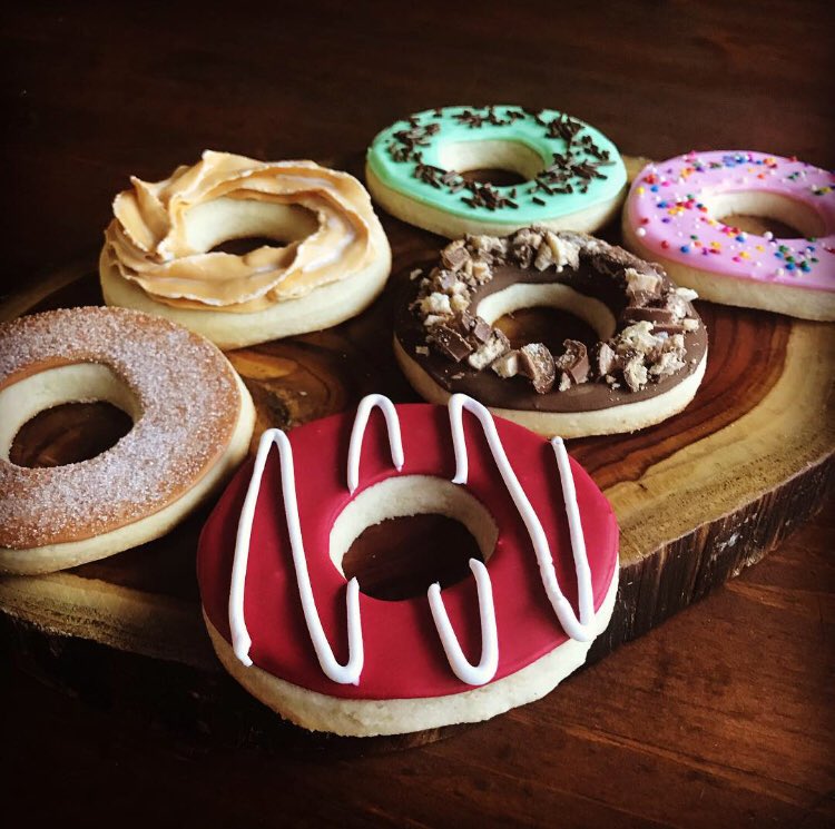 OneEightBakery's tweet photo. #suzyq inspired #donut #sugarcookies #icing #crueller #sprinkles #baking #bake #stittsville #ottawa @suzyqdoughnuts https://t.co/rNYmChDnTs