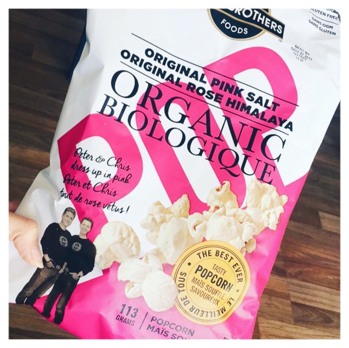 nealbrothers's tweet photo. #popcorngoals, we love our #pinksalt #popcorn and it's the best model for #instaphotos, thanks to fitnesswithemma_ for this beauty shot! https://t.co/kXD0bgs7VC