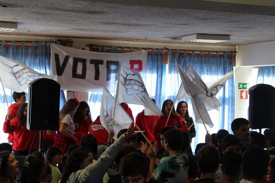 ListaPEBSP's tweet photo. Chega hoje ao fim o nosso segundo dia de campanha!
Amanhã estaremos de volta, mais unidos que nunca! No intervalo de 5 minutos da manhã(09:10) tudo vai dar ao buffet da escola!
Vem apoiar a melhor lista da tua escola!
Vem apoiar a Lista 🅿️!
VOTA P👊 https://t.co/Tt17zAPzAF