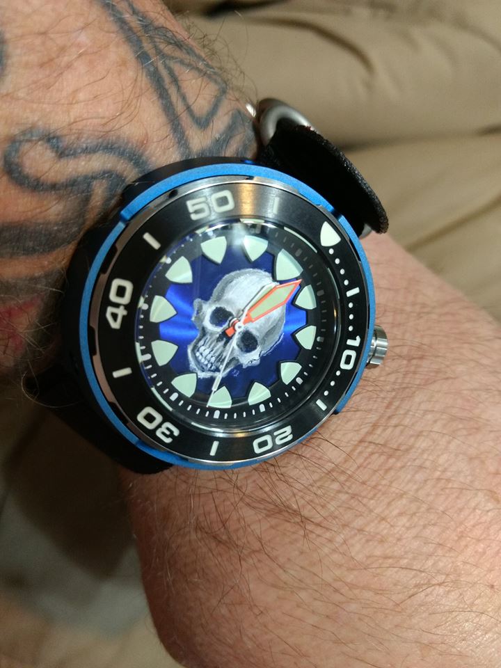 TIMOTHYJOHNART's tweet image. New hand painted unique Skull dial for REGIA Timepieces arrives on new owners wrist.@REGIA_CHUEN #StyleWithEdge @CaptainFawcett @wmag @GQStyle @luxury_paradise @gentsstyleguide #BeAPirate