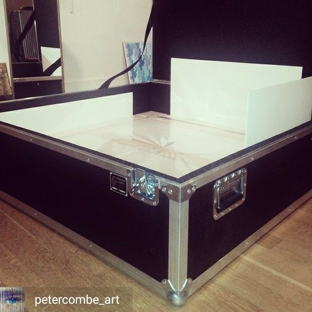 dinosaurcases's tweet photo. @Regrann from @petercombe_art - Another #latenight. I am loving my hulking @dinosaurcases #dinosaurcases_create #art #packing #shipping #crating #boston #philly #case #custommade #custom #bayareaartist #sf #sanfrancisco #petercombe https://t.co/hQ9HftFfZI