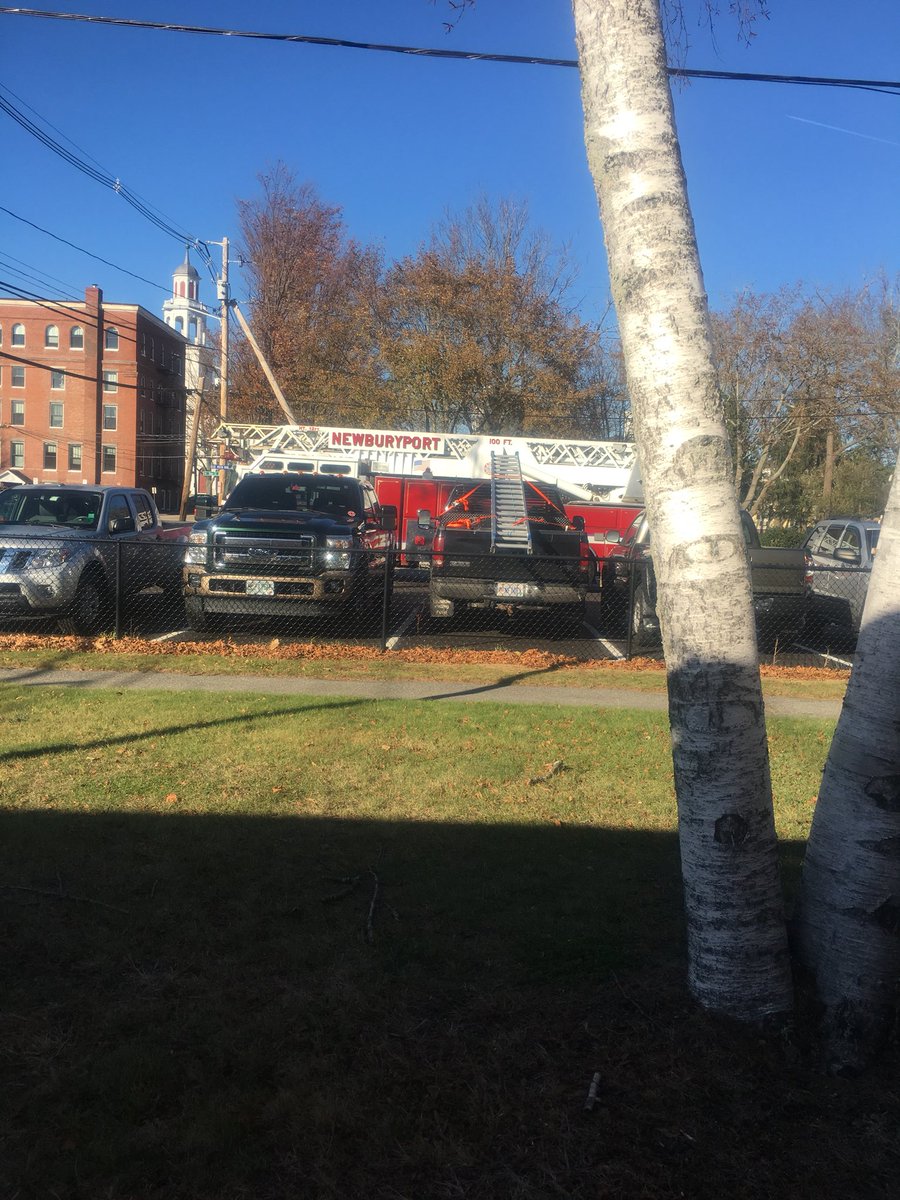 EPff3491's tweet photo. Thanks to our #MutualAid @durhamfire2253 @nhpff3211 @HamptonNHFire @Seabrook_Fire @EastKingstonFD Newmarket Fire Kensington Fire @IAFFLocal1313 Brentwood Fire Lee Fire
@hamptonfallsfd
@Local1783
Exeter ALS
Covering the station and handling #MultipleCalls Kingston @NewburyportFD https://t.co/ZMCAgYBoaK