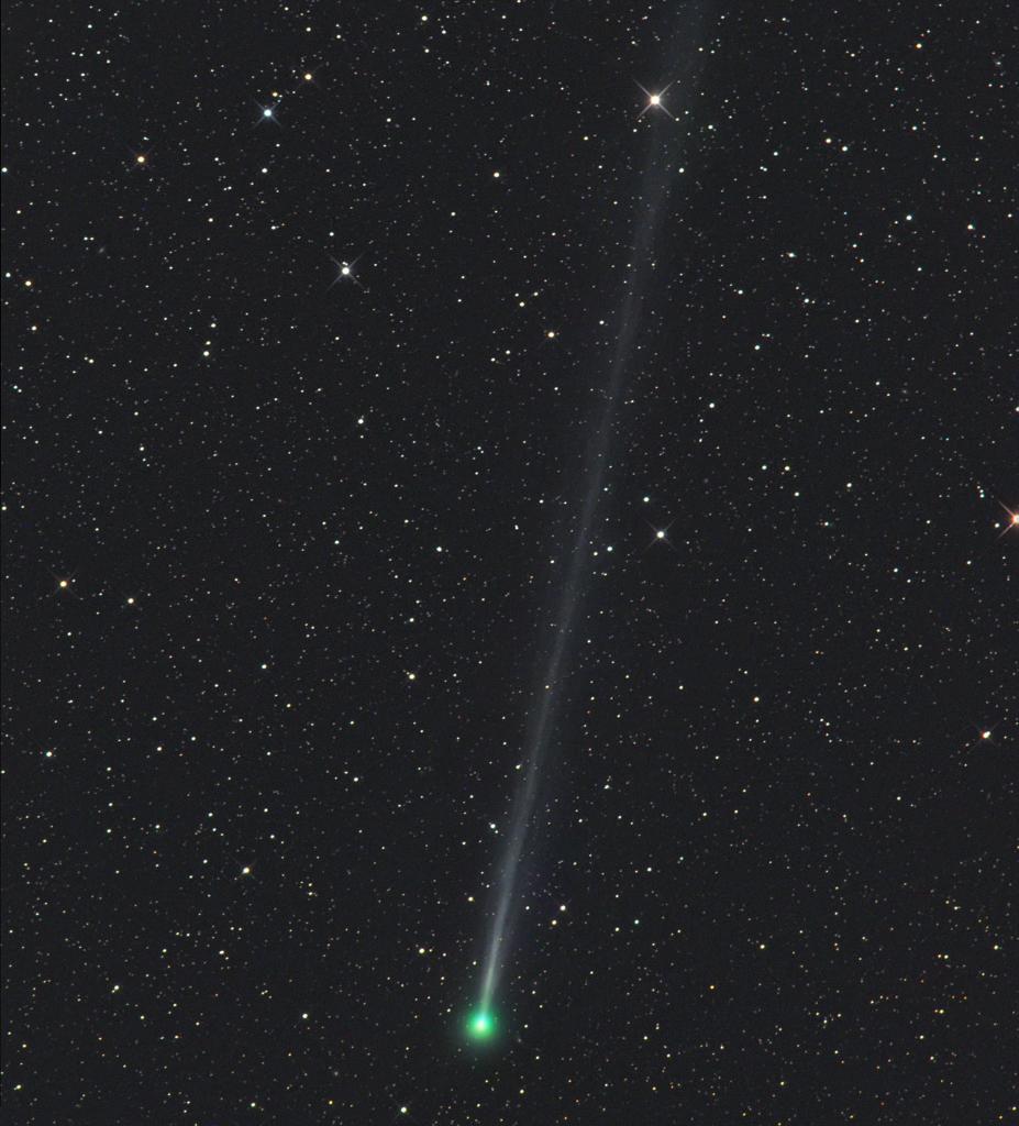 NASA's tweet photo. A quirky comet, with an unexpected chemical fingerprint, zipped past Earth earlier this year and is changing our thinking on how comets form and evolve. Details: https://t.co/egQ3n7pzFA https://t.co/5G7U5ACwj2