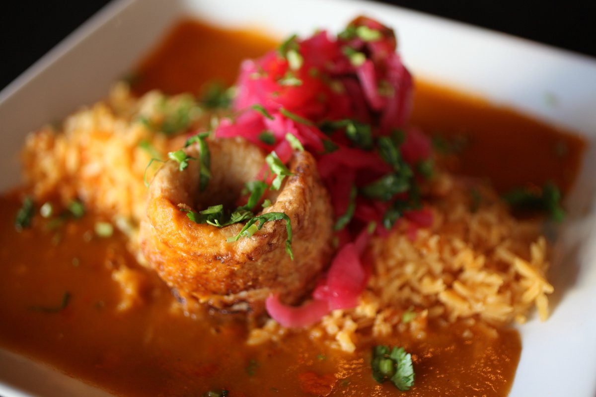 cafeconlechechi's tweet photo. Try something different for dinner tonight. Our Chicharron Tilapia dish will do the trick. #marisco #tilapia #chicharron #logansquare #dinner #creativeculinary https://t.co/9p18VdvhyK