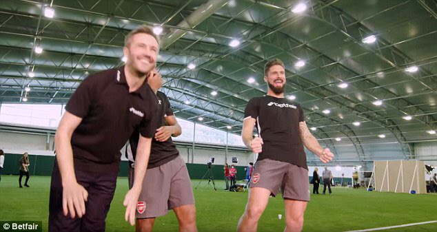 Giroud_Photos's tweet photo. #Arsenal vs #TheCube 🔴 @Betfair https://t.co/FfNtanbEPI