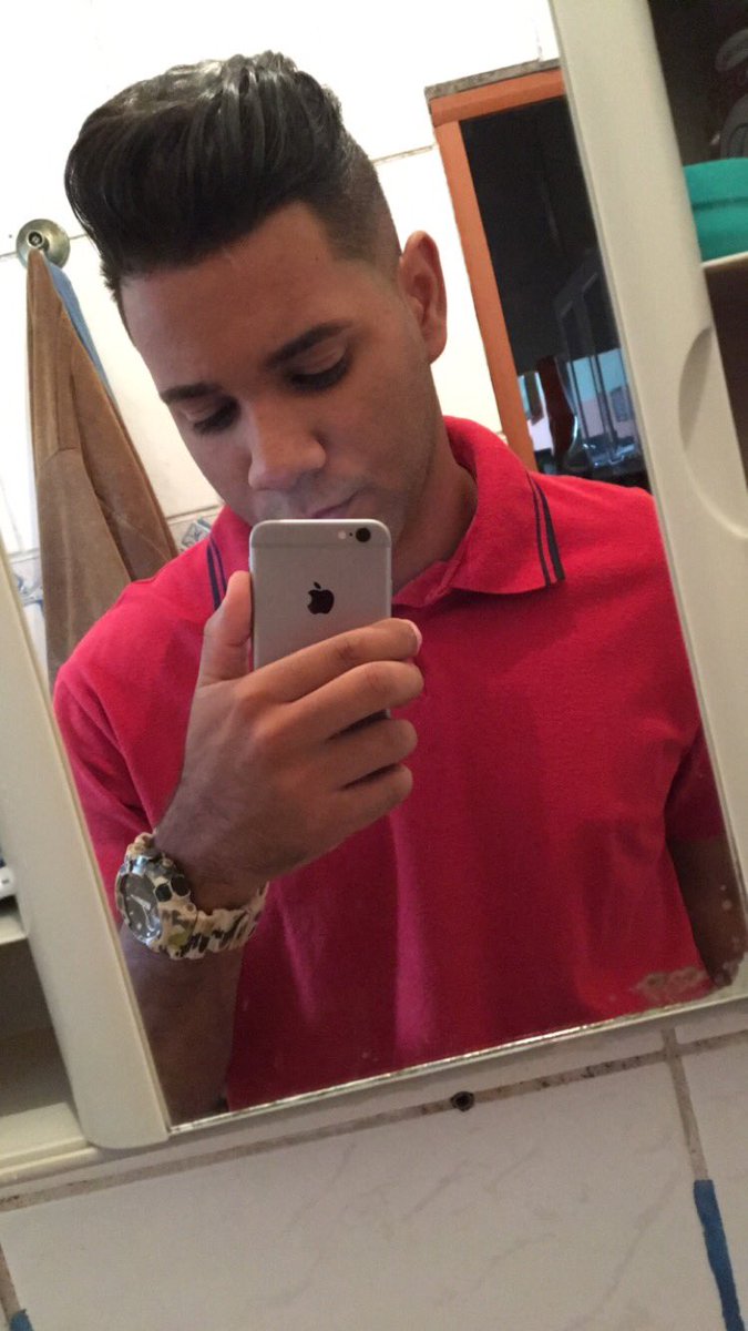 Fehh_fefis's tweet photo. Foco, força e fé 📚💭 https://t.co/tHvSDXgGkW