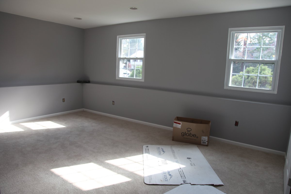 walltowallhs's tweet photo. See how we made this dark basement light and friendly by #staging! More to see on https://t.co/bW4P3mB2d7 https://t.co/5YyJOXCiwu