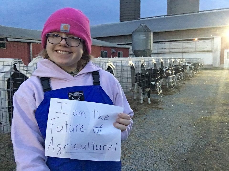 raisedbarn's tweet photo. Are you the future of agriculture? Take a picture holding a sign like this and tag us to be featured on https://t.co/4TiKQdyx7s. https://t.co/XZKTptdW8y