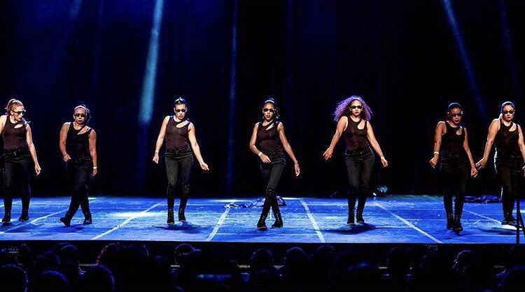 devorameh's tweet photo. Shout out to MU for making 36 years 🏹💙 a bond like no other, Love my sisters 🏹  #MSUappreciation https://t.co/p2a2oB03af