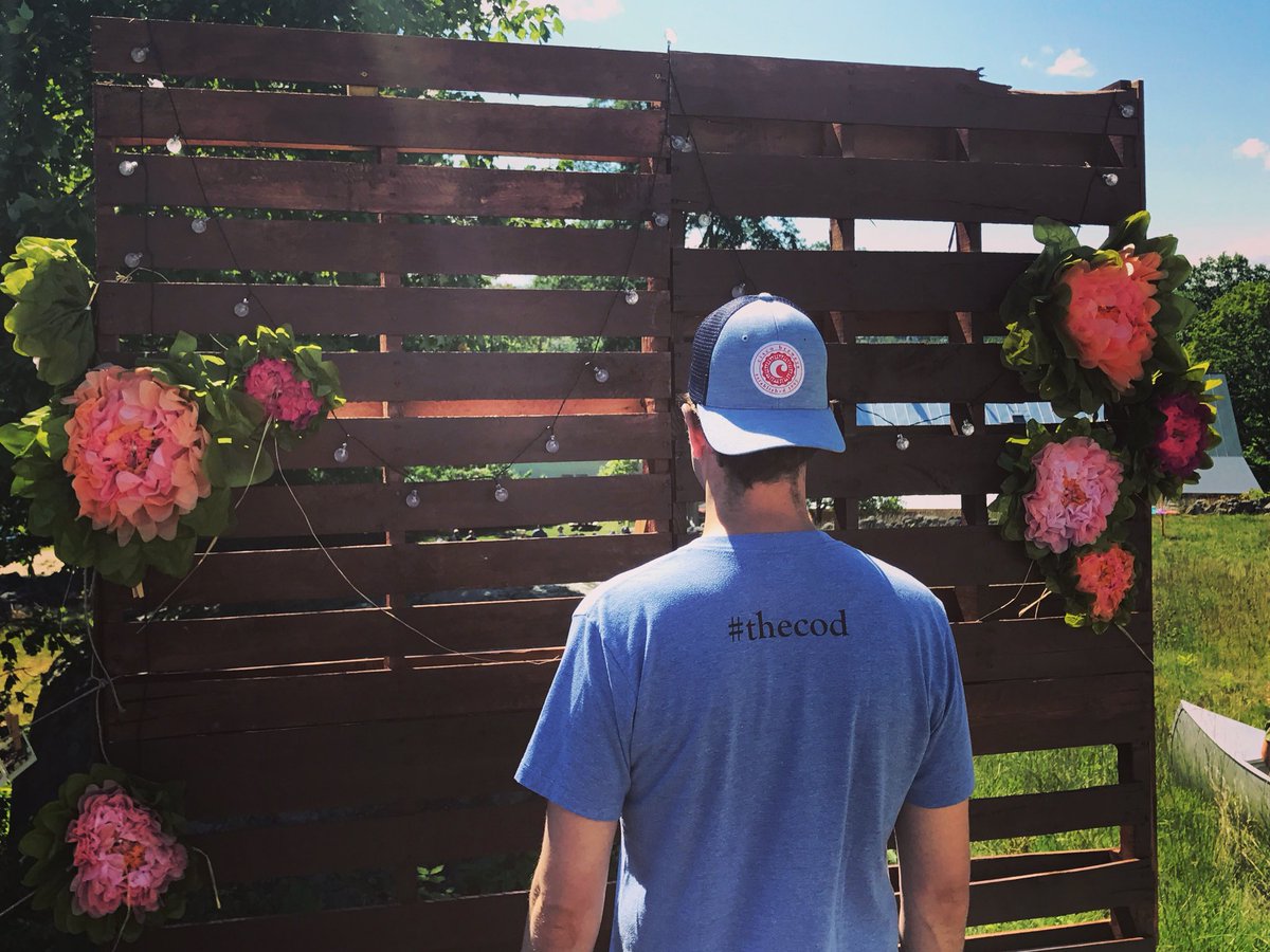 thecodt's tweet photo. Two of his favorite things: a #thecodt ๐ and @ciscobrewers ๐งข#thecod #tshirttuesday #youknowyouwantone #countdowntosummer #thecodinsta https://t.co/3NSvq35n4J