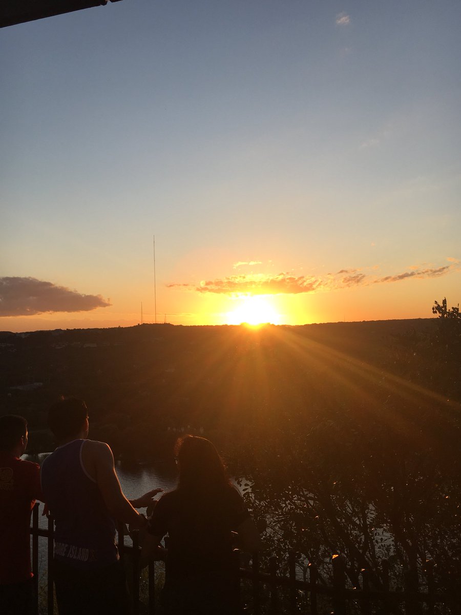 laamicacatering's tweet photo. Happy Sunset from The ATX #Mount Bonnell https://t.co/6ZjrlBSK9d