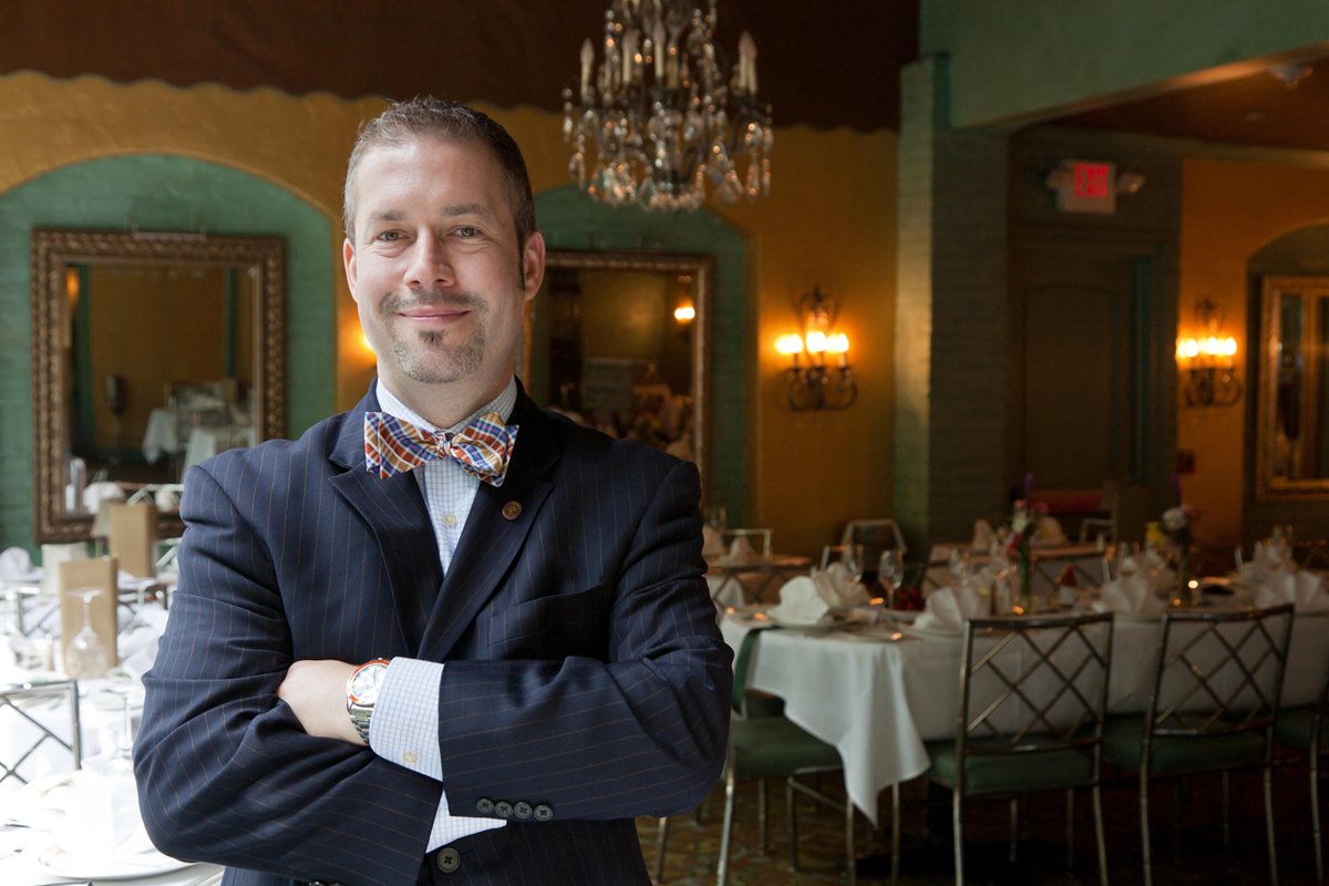 The perfect sparkling roses to go with Thanksgiving by our Wine Guy Dan Davis <a href="/CPWineGuy/">Dan Davis</a> via <a href="/NOLAnews/">NOLA.com</a> ow.ly/6sDr30gJGGu #letscheers #Thanksgiving