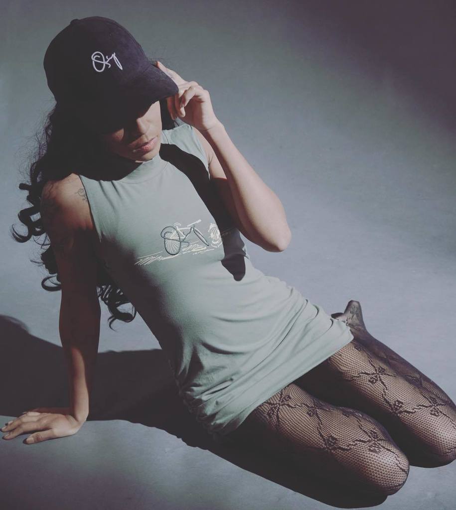 jadybates's tweet photo. Shout out. #Qrew [Beautiful @iamkyrajaniece modeling] #photoshoot #gear #cool #killerjpeg #reppin #posinglikeapro #modelslife #beautifulmodel #imaphotographer #publishedphotographer #creatives #artistsoninstagram #nikon_photography #luvvinlife #lookinggo… https://t.co/xLis7KJzwl https://t.co/DdNItw9wcd