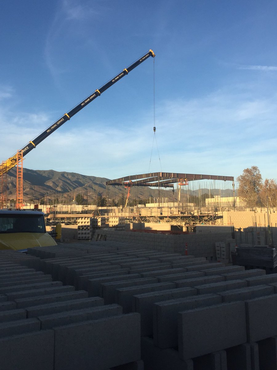 EtiwandaRed's tweet photo. Great progress being made, steel frame for the theater is being installed. Eagle Pride! https://t.co/SVNKrpbVTs