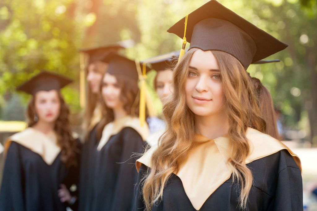 Yamunadevi99's tweet photo. Celebrate your #graduation day in a unique way with free #OnlineInvitations https://t.co/nPpwLwMFVk #VideoGreetings https://t.co/I7hhbh7M0k