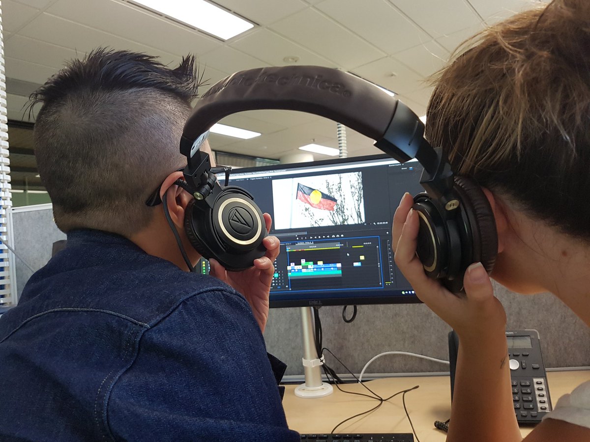 VACCHO_org's tweet photo. We're editing our new #DrinkWaterUMob videos with @cancervic &amp; @makiegan! Watch this space! https://t.co/cG42YpCeHd