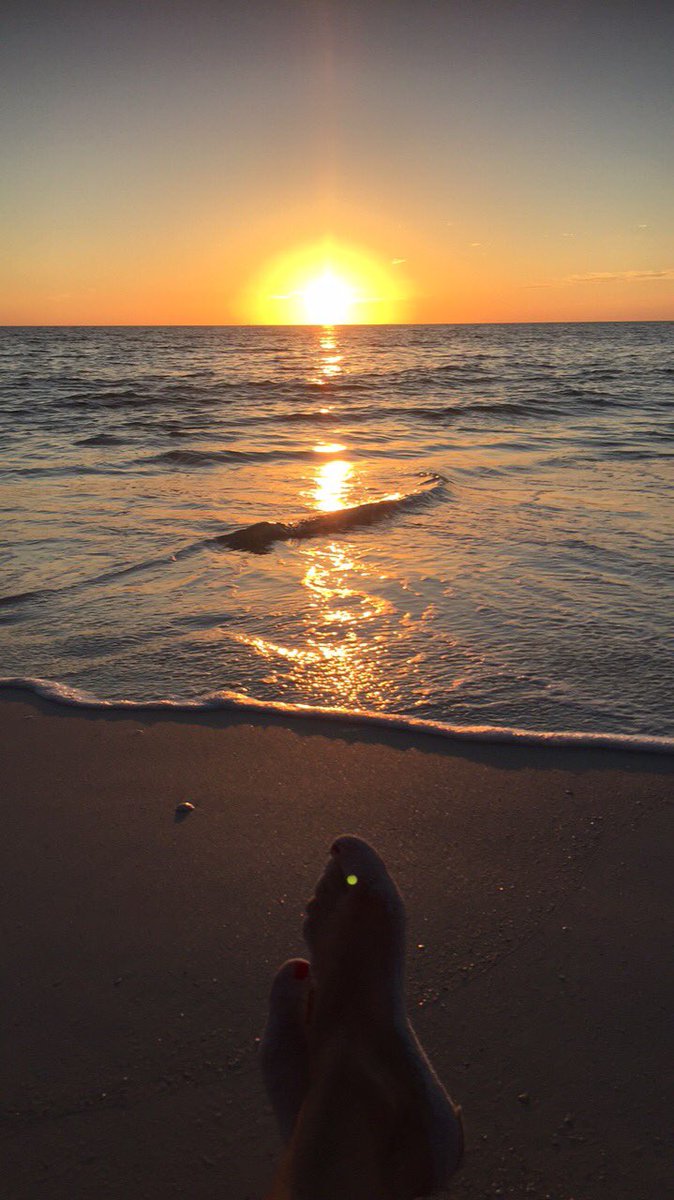 gilgenbache's tweet photo. We all need vacations... just so happens to be my turn. #thanksgivinginflorida https://t.co/GizVV3QvLt